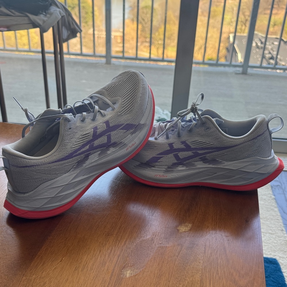 Asics Superblast 2 (like new)